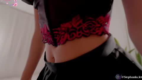 stephania_let online show from 11/22/25, 06:07