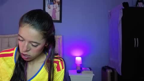 Stephania online show from 03/26/26, 04:01