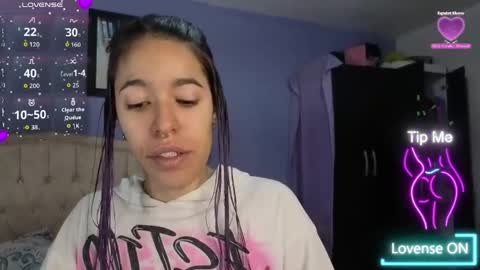 Stephania online show from 05/22/26, 05:18