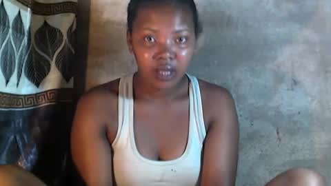 stephanie172 online show from 12/22/25, 02:25