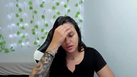 Stephanie  online show from 12/19/24, 12:34