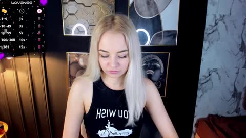 Stephanie Sea online show from 12/23/24, 02:56