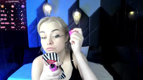 Stephanie Sea online show from 02/24/25, 02:04