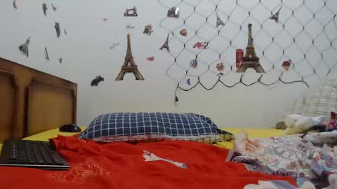 Stephanie   online show from 01/11/25, 06:44