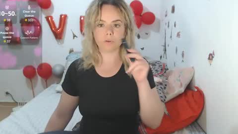 Stephanie   online show from 05/11/26, 09:48