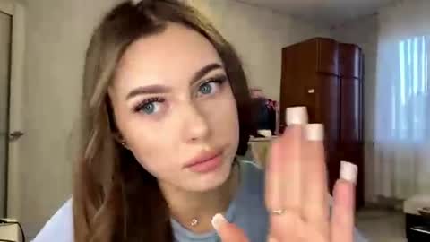 Stephani online show from 05/17/26, 03:52