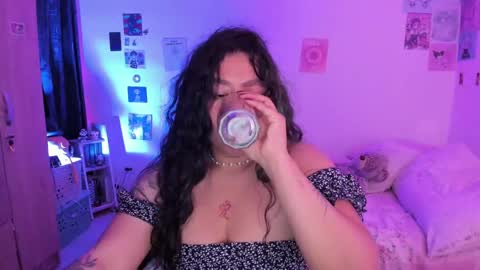 Stephanie  online show from 12/20/24, 12:08