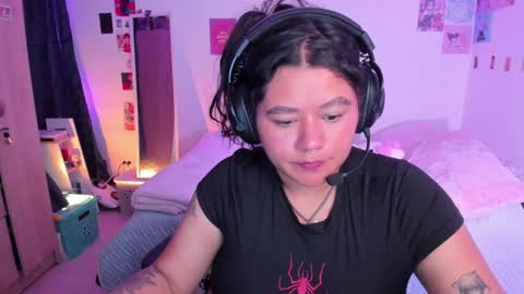 Stephanie  online show from 02/04/25, 02:07