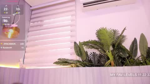 Stephany  online show from 02/13/25, 04:39