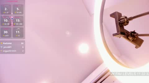 Stephany  online show from 03/05/25, 07:49