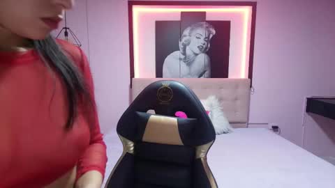 stephany_rodriguez_ online show from 02/24/25, 12:26