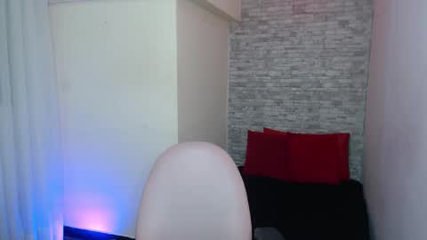 stephany_rodriguez_ online show from 10/13/25, 07:03