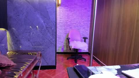 Snapshot of stephany_rodriguez_ chatting on 12/19/25, 12:12 stephany_rodriguez_ online show from 12/19/25, 12:12