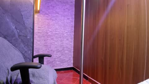 Snapshot of stephany_rodriguez_ chatting on 01/08/26, 12:18 stephany_rodriguez_ online show from 01/08/26, 12:18