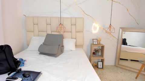 Stefanny online show from 02/22/25, 10:09