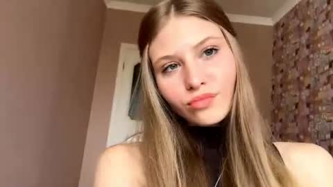 Hannah online show from 08/04/26, 05:21