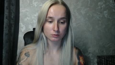 Snapshot of stephiepink chatting on 09/25/25, 10:30 Grace online show from 09/25/25, 10:30