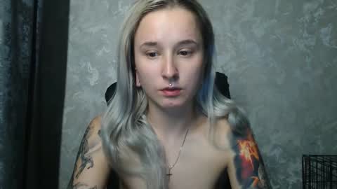 Snapshot of stephiepink chatting on 12/05/25, 10:02 Grace online show from 12/05/25, 10:02