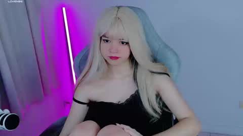 Snapshot of stephybrown chatting on 09/22/25, 09:39 stephy online show from 09/22/25, 09:39