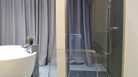 Snapshot of stepmommy19 chatting on 01/08/25, 09:44 StepMommy19 online show from 01/08/25, 09:44