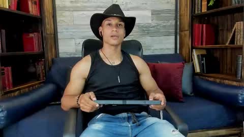 Snapshot of sterling_magnus chatting on 02/24/26, 08:40 online show from 02/24/26, 08:40