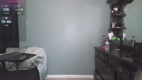 Im Yours online show from 11/12/25, 12:11