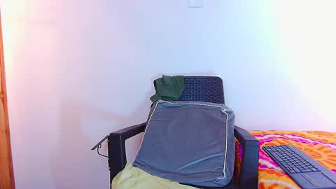 Snapshot of steven_modelo69 chatting on 01/11/25, 05:41 steven_modelo69 online show from 01/11/25, 05:41