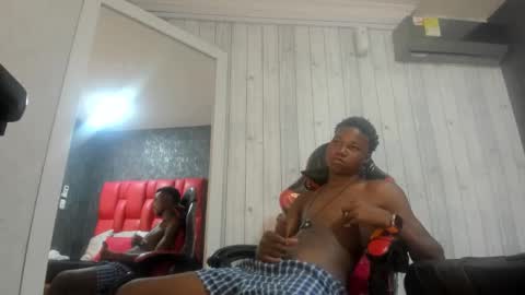 Snapshot of steven_swiney chatting on 03/05/26, 05:03 S T E V E N online show from 03/05/26, 05:03