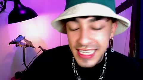 Daniel Steven Navarro online show from 04/05/26, 09:23