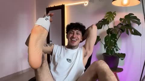 Daniel Steven Navarro online show from 04/13/26, 04:01