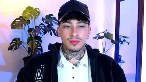 Daniel Steven Navarro online show from 04/17/26, 01:08