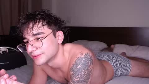 Snapshot of steveoceanbeanhuge chatting on 10/30/25, 02:51 Alex online show from 10/30/25, 02:51