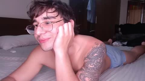 Snapshot of steveoceanbeanhuge chatting on 12/14/25, 02:39 Alex online show from 12/14/25, 02:39