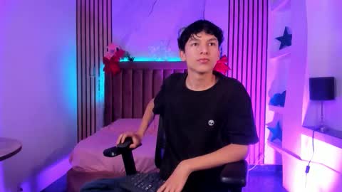 Sthepano  online show from 12/15/25, 07:51