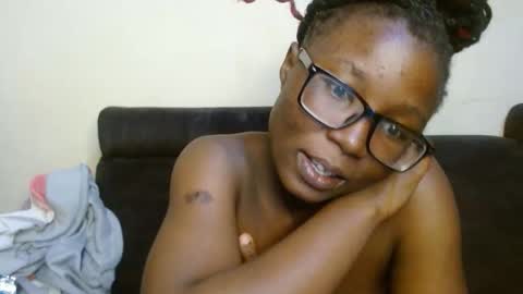 Snapshot of sticklavah chatting on 11/07/25, 06:02 sticklavah online show from 11/07/25, 06:02