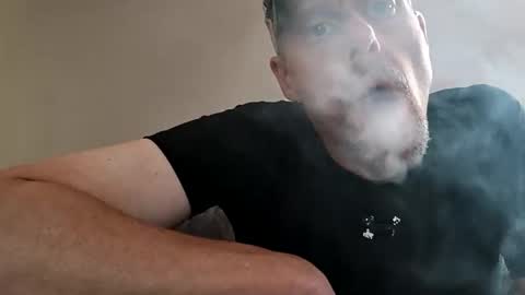 Snapshot of stickymouse45 chatting on 10/21/25, 08:37 stickymouse45 online show from 10/21/25, 08:37