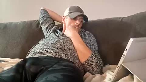 Snapshot of stickymouse45 chatting on 10/31/25, 09:10 stickymouse45 online show from 10/31/25, 09:10