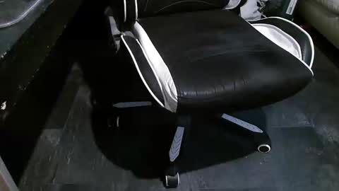 stiffler83pl online show from 11/05/25, 08:47