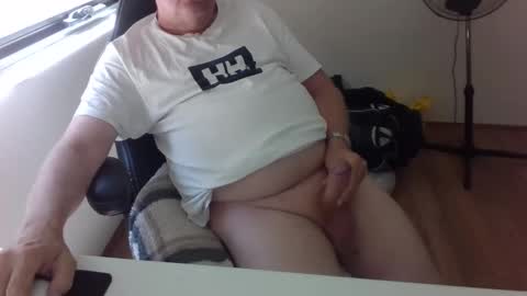 Snapshot of stiffyman55 chatting on 02/24/26, 03:15 stiffyman55 online show from 02/24/26, 03:15