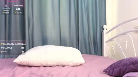 Snapshot of still__eva chatting on 10/24/25, 04:42 still__eva online show from 10/24/25, 04:42