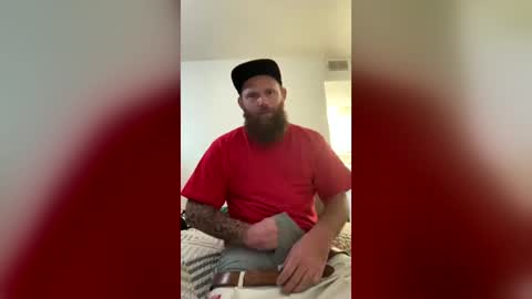 Snapshot of stillthatlittlewike892142 chatting on 07/05/26, 02:24 stillthatlittlewike892142 online show from 07/05/26, 02:24