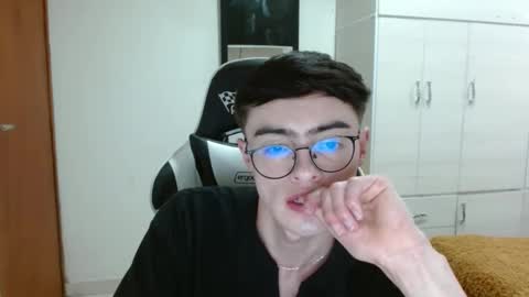 Snapshot of stiv_grant chatting on 01/25/25, 09:25 stiv_grant online show from 01/25/25, 09:25