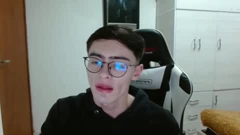 Snapshot of stiv_grant chatting on 01/27/25, 11:22 stiv_grant online show from 01/27/25, 11:22