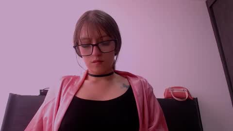 Snapshot of stiven_1_ chatting on 11/18/25, 09:19 stiven online show from 11/18/25, 09:19