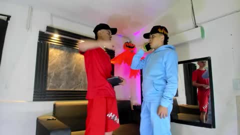 friends online show from 10/09/25, 04:32