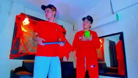 friends online show from 10/21/25, 04:24