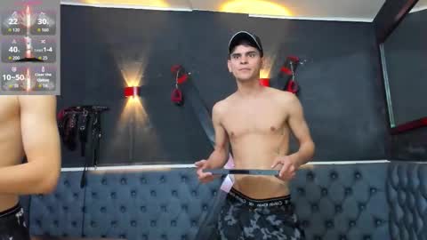 friends online show from 11/25/25, 04:56