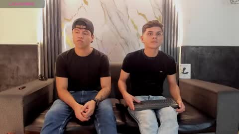 friends online show from 04/28/26, 03:33