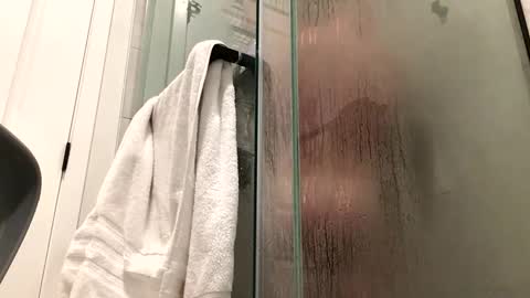 Snapshot of stlhotwifeguy chatting on 02/17/25, 06:37 stlhotwifeguy online show from 02/17/25, 06:37