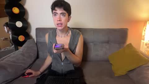 Stolas online show from 02/12/26, 11:44